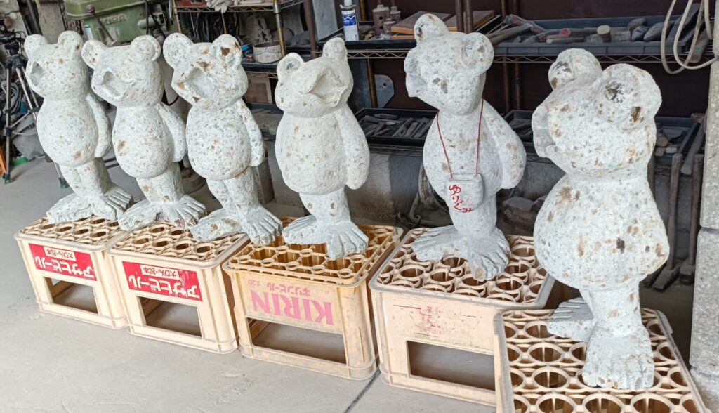 6体の大谷石のカエル🐸製作 | 大谷石彫刻家 渡邉哲夫